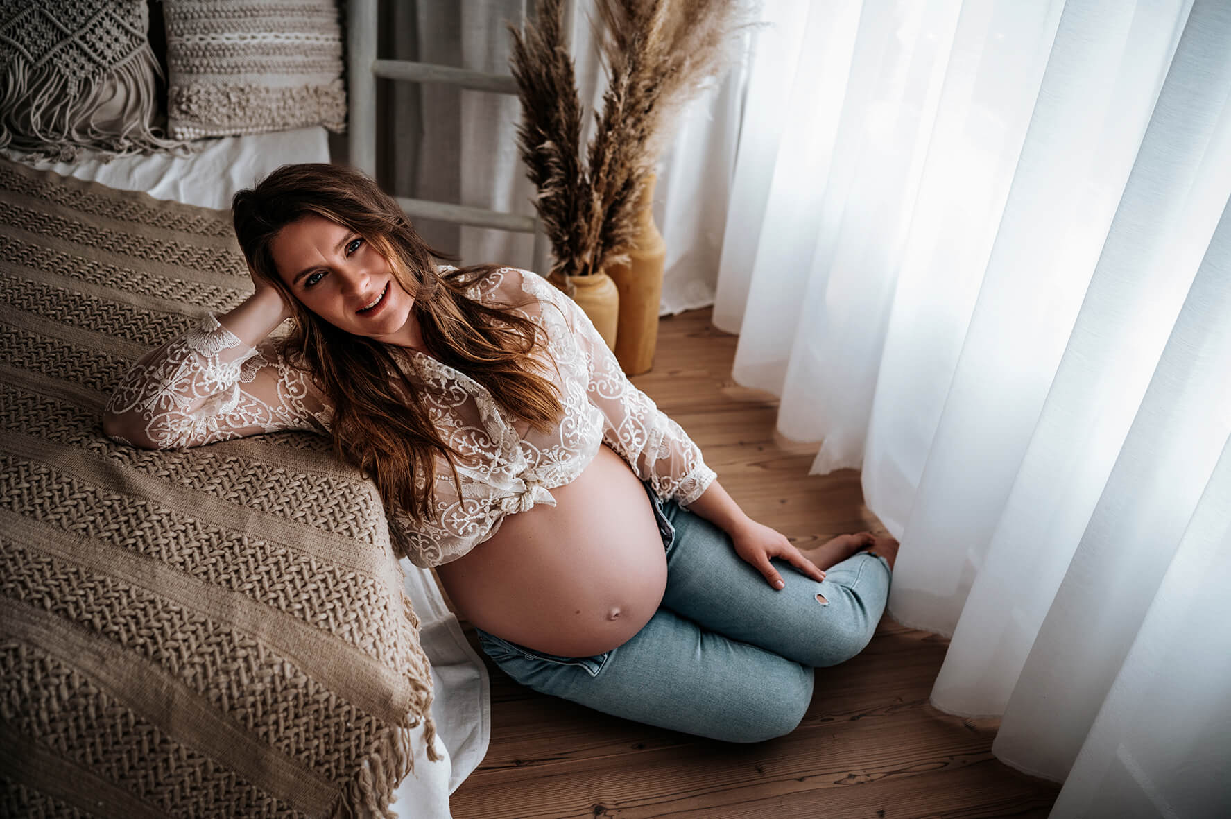 Babybauchbild in München im Tageslichtstudio